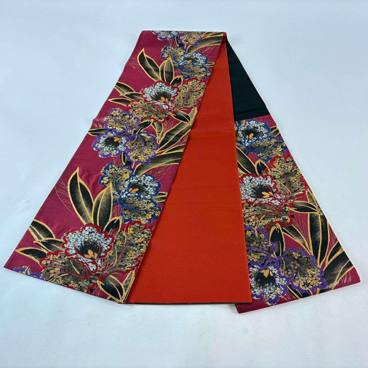 【美品】 袋帶 秀品級 振袖禮服禮服用 草花紋 金糸 金金箔 深紅色 六通 純蠶絲