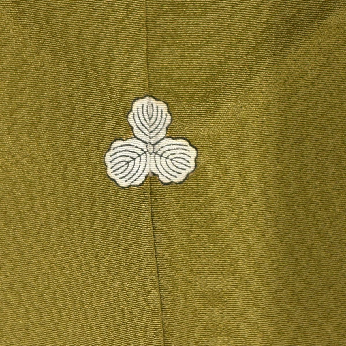 【美品】 留袖禮服禮服 身長154.5cm 袖長63.5cm S 雙層 寶盡くし 松樹 金絲 金銀彩 鶯色 純蠶絲 秀品級 一つ紋