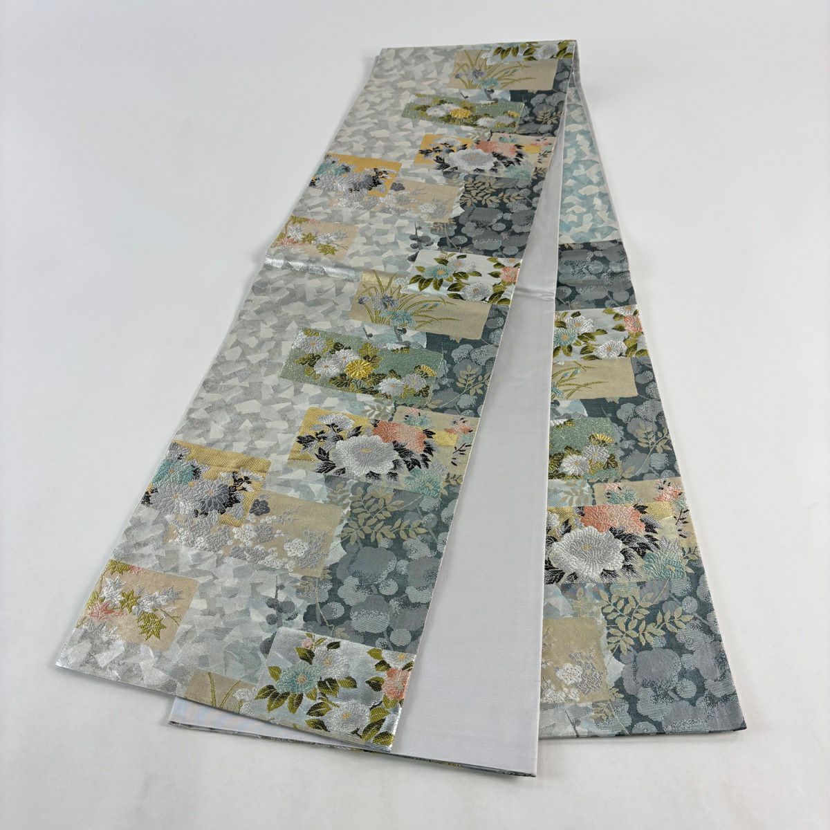 【美品】 袋帶 秀品級 名月院花短冊文 草花紋 金銀彩 金金箔 銀 六通 純蠶絲