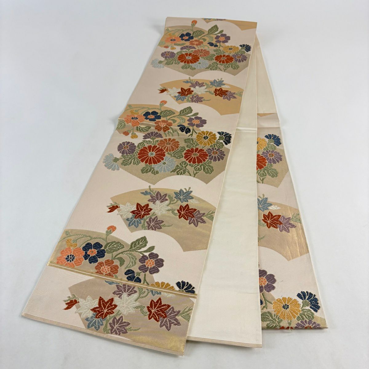 袋帶 秀品級 川島織物 落款あり 關西仕立 雙層 扇子面 草花紋刺繡 金金箔 奶油 六通 純蠶絲