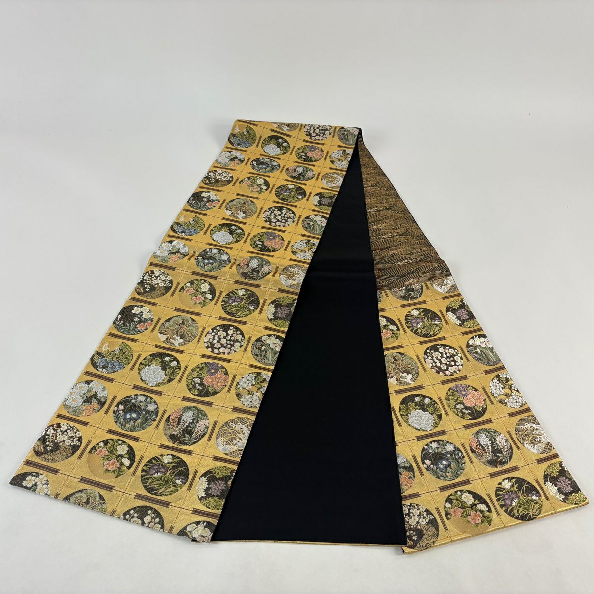 【美品】 袋帶 秀品級 草花紋紋 波頭 金絲 金金箔 金色 六通 純蠶絲