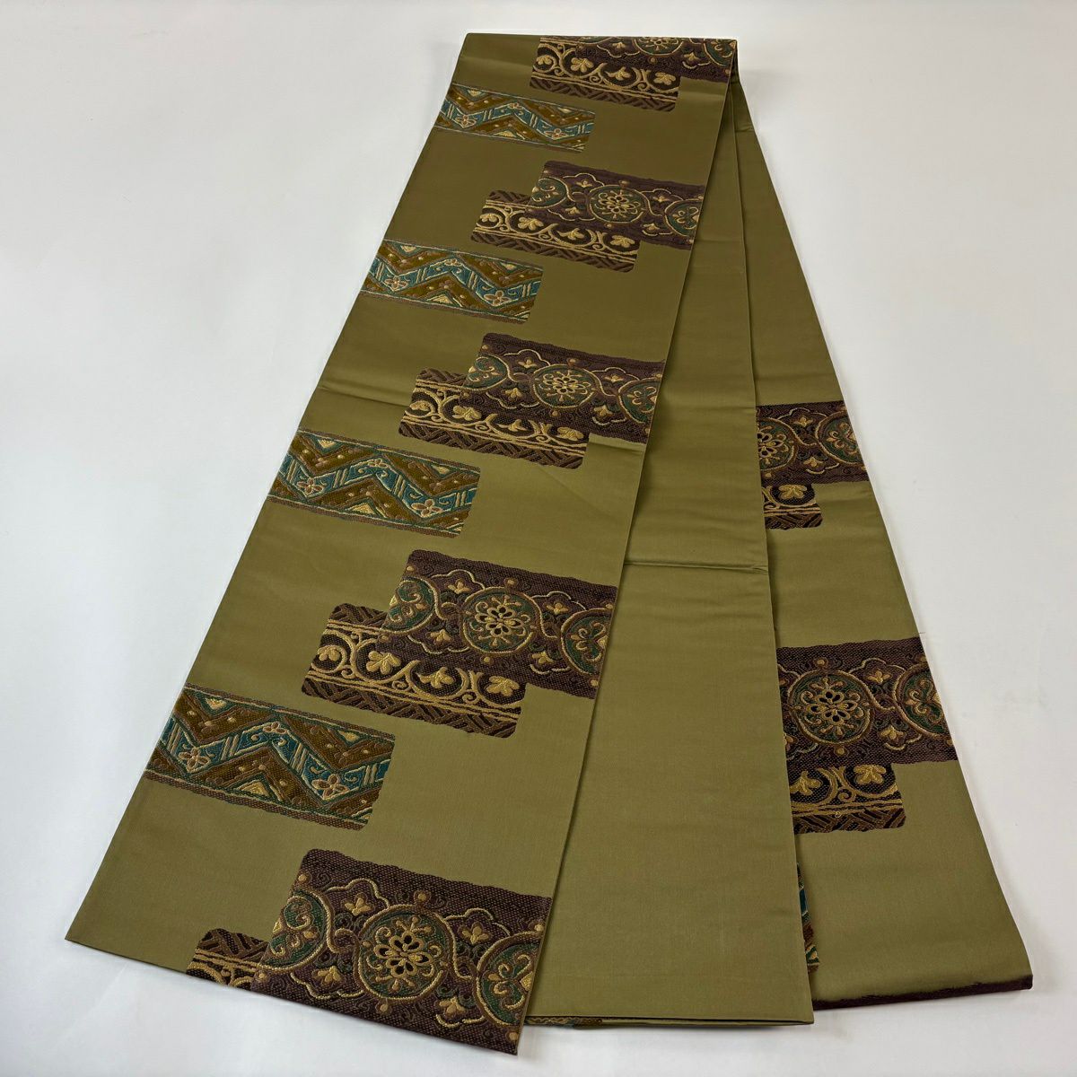 【美品】 袋帶 秀品級 鈴乃屋 華紋 唐草紋 刺繡 金線 茶綠 六通 純蠶絲