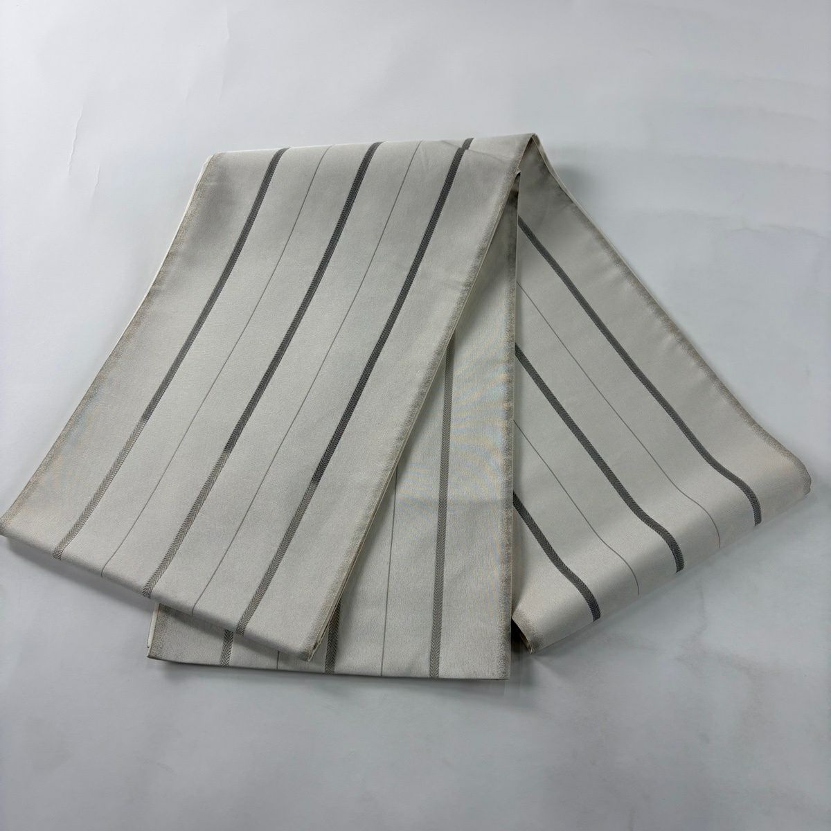 【美品】 袋帶 秀品級 條紋 灰白 六通 純蠶絲