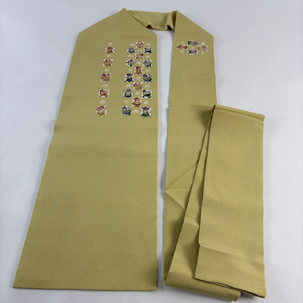 【美品】名古屋帶 秀品級 寶盡くし 市松樹 からし色 純蠶絲