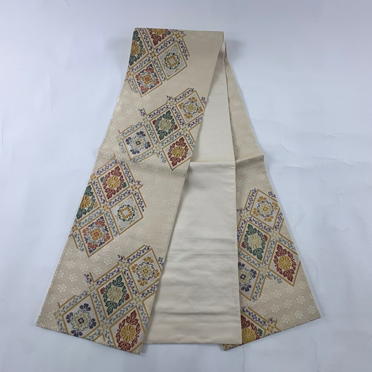 【美品】 袋帶 秀品級 花菱 草花紋 唐織 金絲 米色 六通 純蠶絲