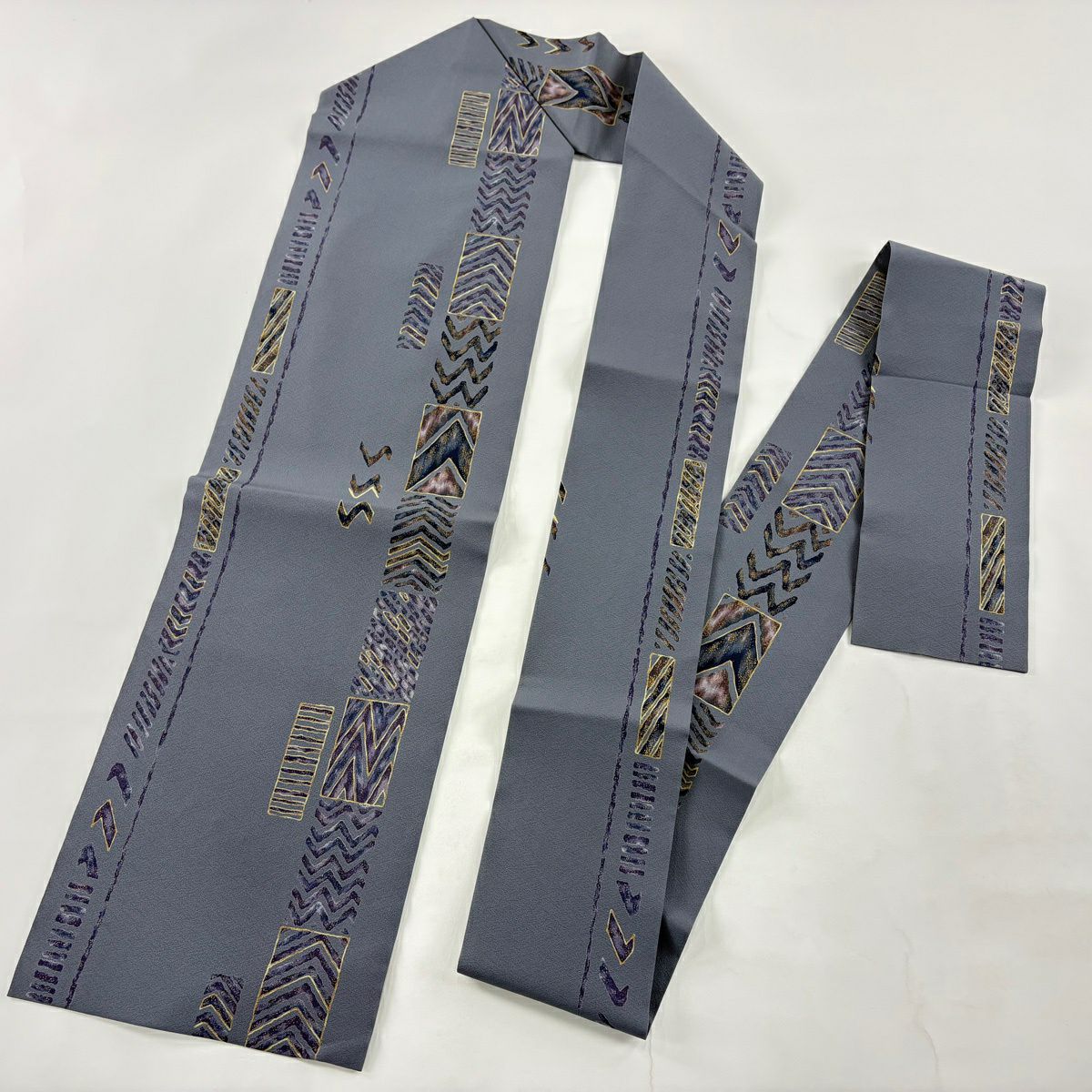 【美品】 名古屋帶 秀品級 幾何圖案 金彩裝飾 青灰色 純蠶絲