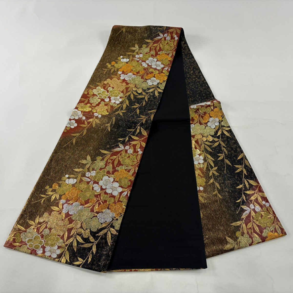 【美品】 袋帶 秀品級 梅花 幾何學 唐織 金絲 金 六通 純蠶絲