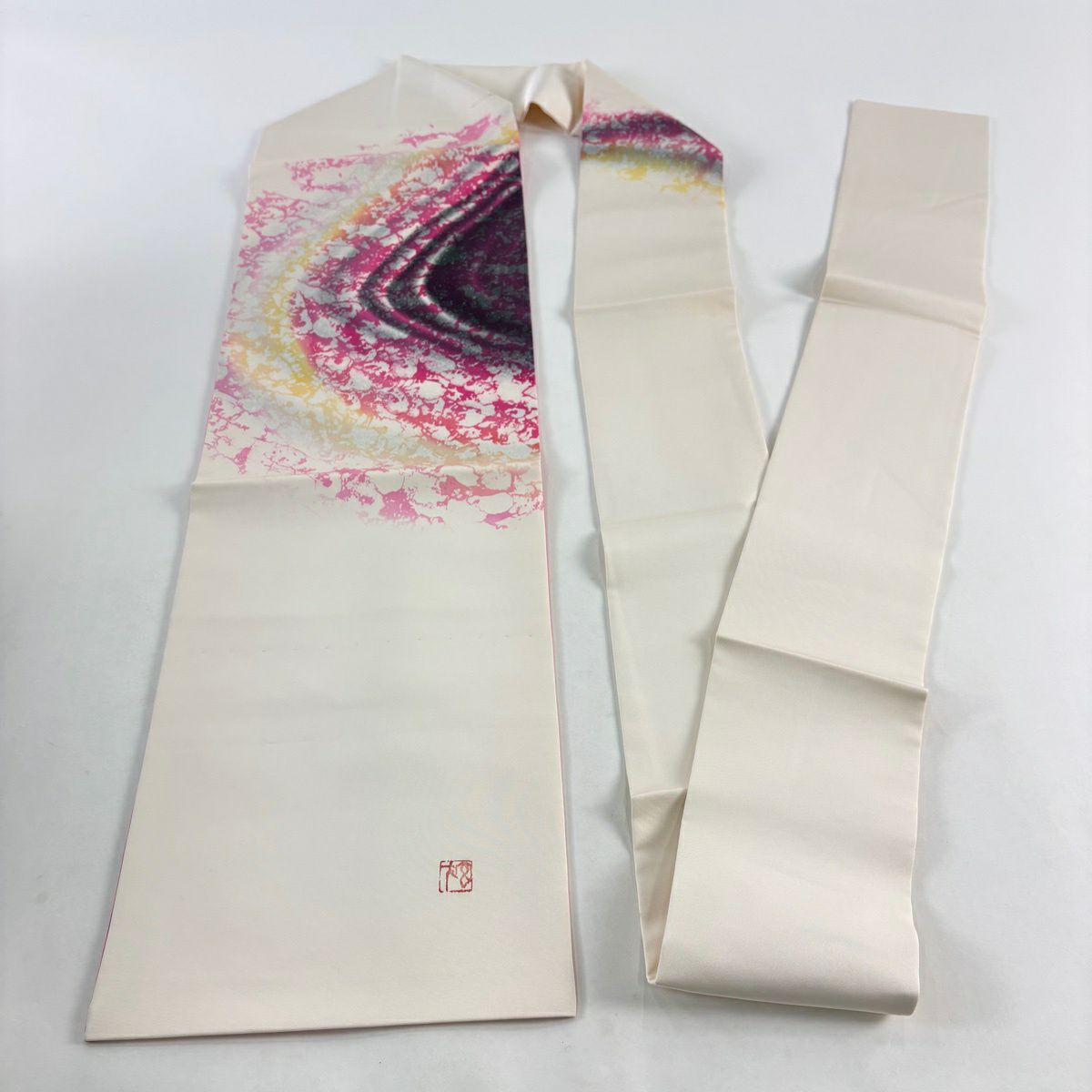 【美品】 名古屋帶 秀品級 大久保玄才 落款あり 幾何學圖案 奶油色 純蠶絲
