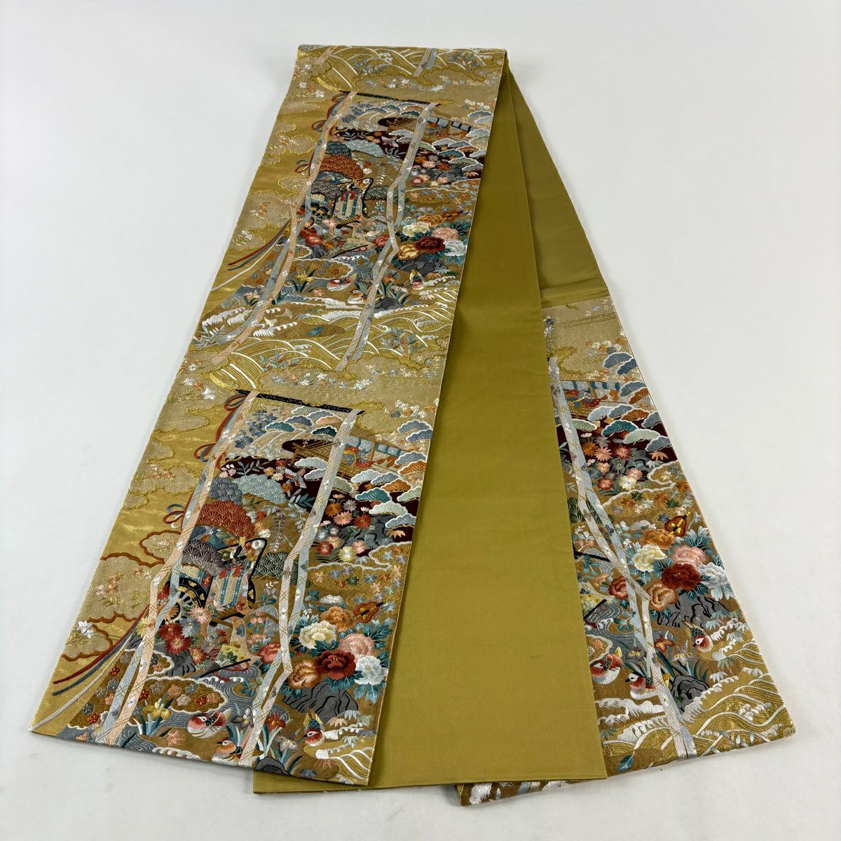 【美品】 袋帶 逸品級 幾帳 御所車 刺繡 金銀彩 金 六通 純蠶絲