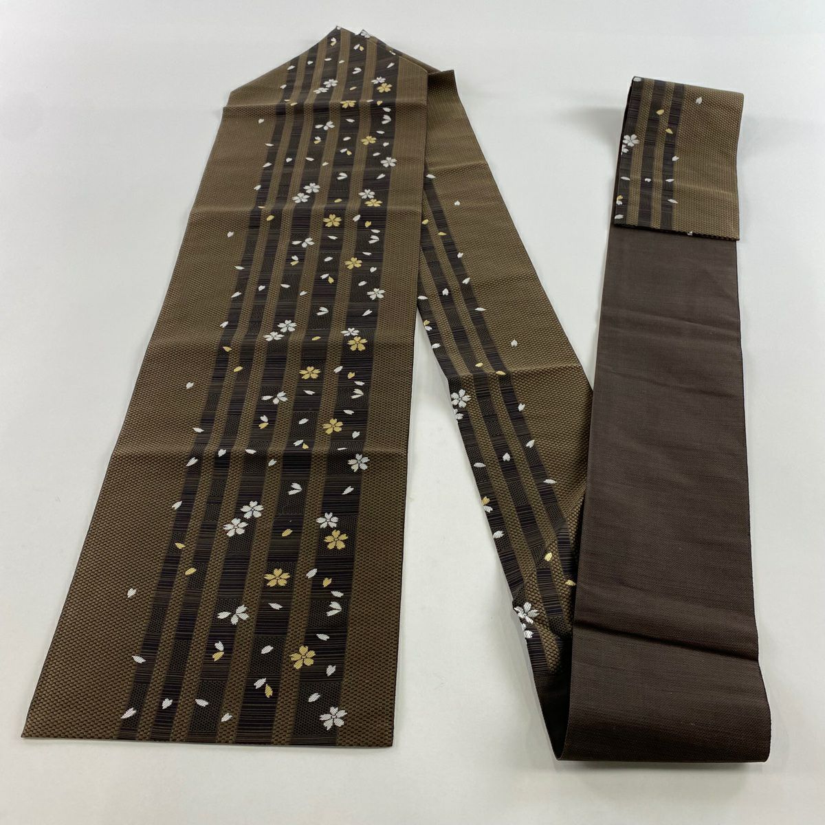 【庫存清倉】名古屋帶 美品 逸品級 證書齊全 博多織 ほていや 條紋 櫻花 焦茶 純蠶絲