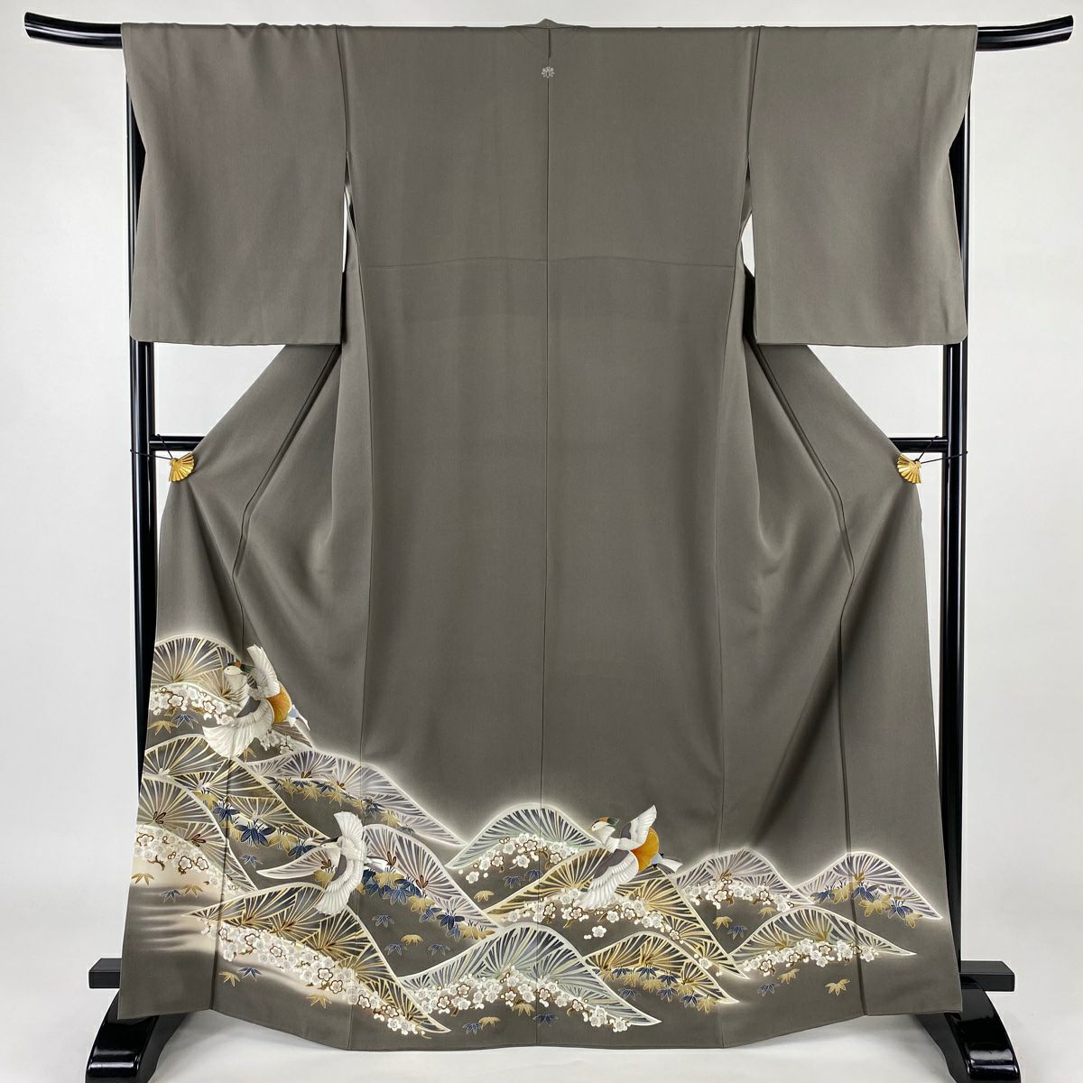 灰色留袖禮服 身長167cm 袖長67.5cm L 雙層 鳥 松樹竹子梅花 刺繡 金銀彩 純蠶絲 名品級 一つ紋