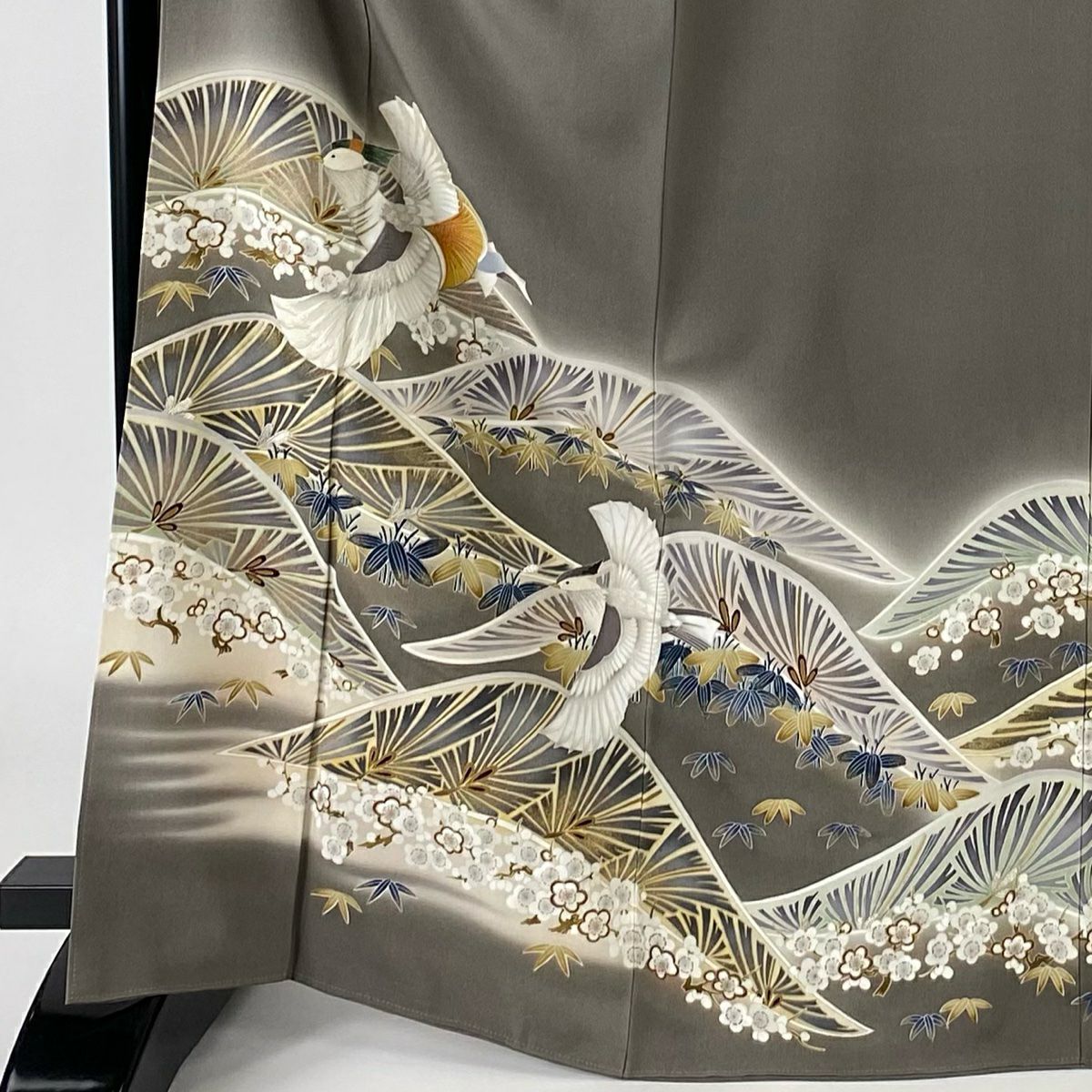 灰色留袖禮服 身長167cm 袖長67.5cm L 雙層 鳥 松樹竹子梅花 刺繡 金銀彩 純蠶絲 名品級 一つ紋