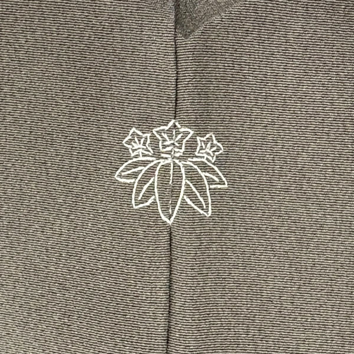 灰色留袖禮服 身長167cm 袖長67.5cm L 雙層 鳥 松樹竹子梅花 刺繡 金銀彩 純蠶絲 名品級 一つ紋