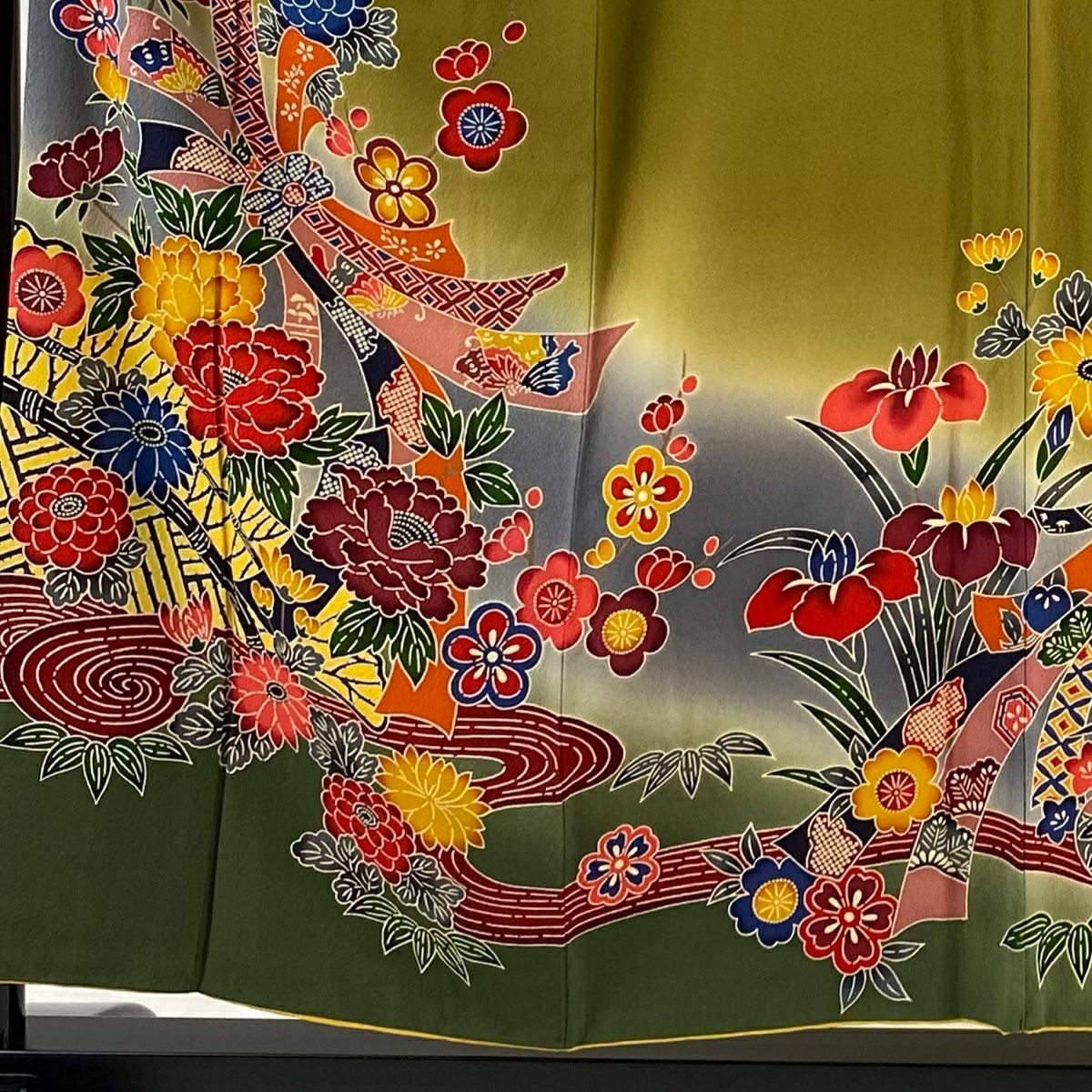 【庫存清倉】振袖禮服 身長153cm 袖長62cm S 雙層 束熨斗紋 牡丹 染分 逐漸變化 茶綠 純蠶絲 名品級