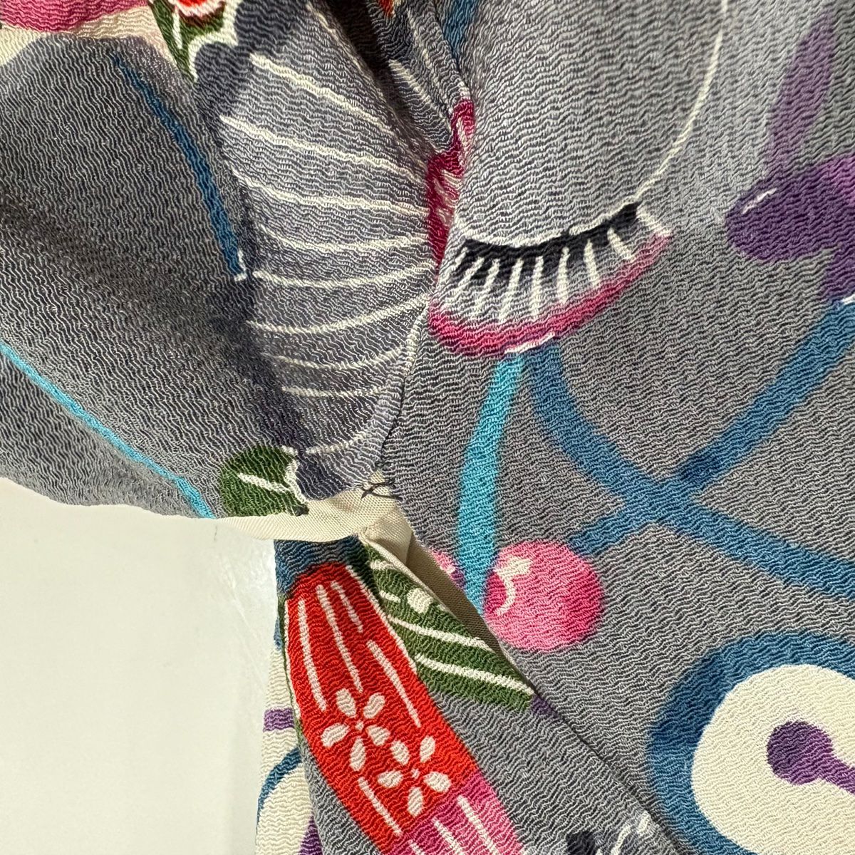 【庫存清倉】振袖禮服 身長158.5cm 袖長67cm M 雙層 松樹竹子梅花 菊花 絞染 灰 純蠶絲 名品級