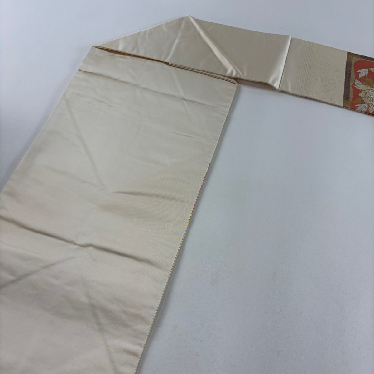 【庫存清倉】 名古屋帶 優品級 牡丹 菊花 螺鈿金金箔 金金箔 奶油色 純蠶絲