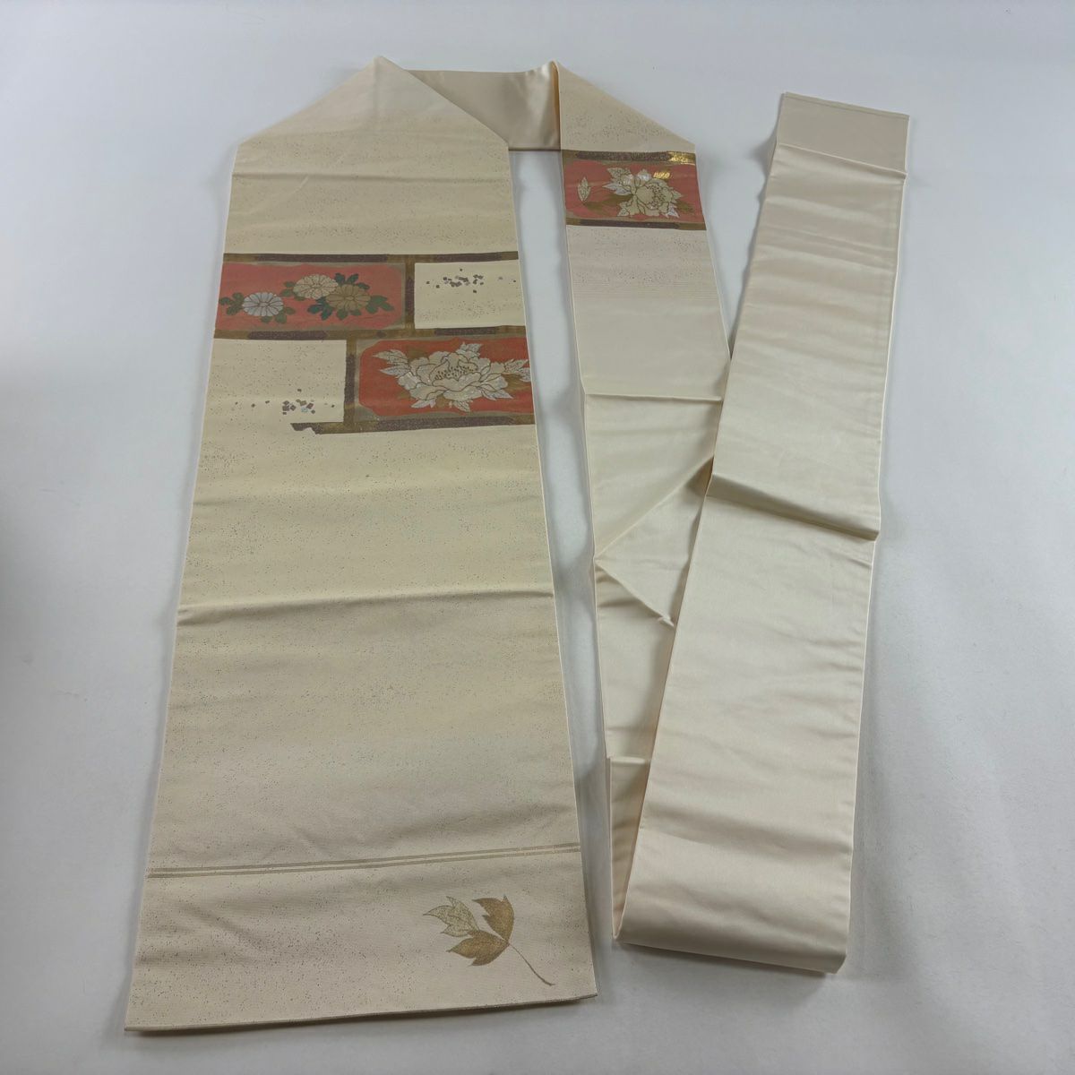 【庫存清倉】 名古屋帶 優品級 牡丹 菊花 螺鈿金金箔 金金箔 奶油色 純蠶絲