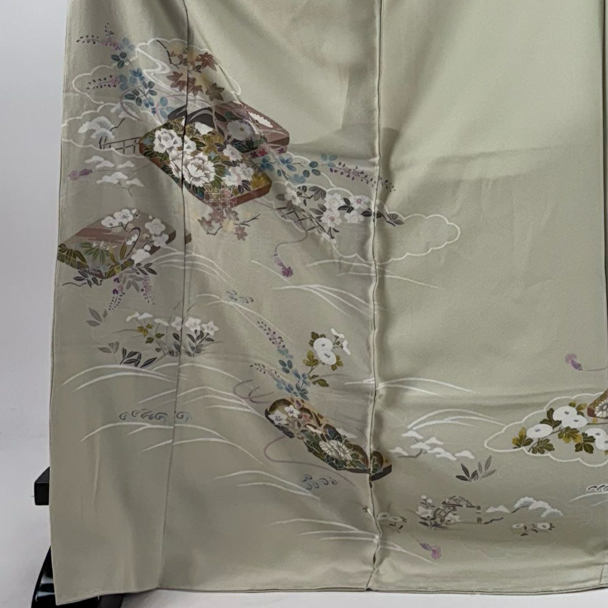 【庫存清倉】 留袖禮服禮服 身長176.5cm 袖長68cm 未仕立 雜花 金彩裝飾 淺綠 純蠶絲 優品級