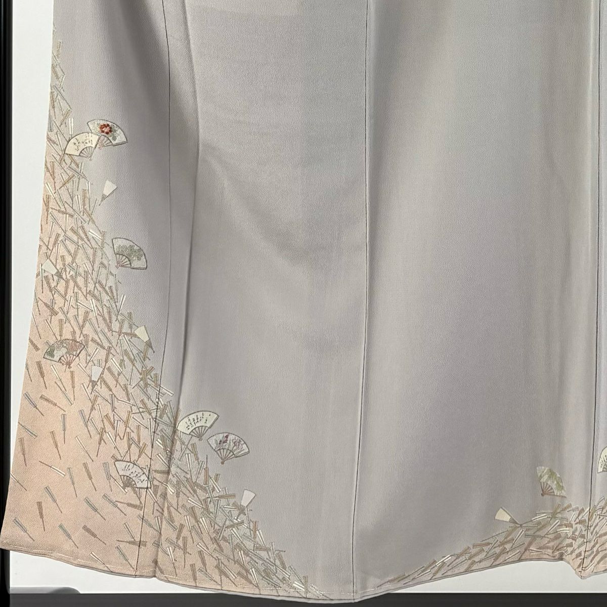 付下 身長154.5cm 袖長63cm S 雙層 松樹尾光琳 落款あり 扇子 草花紋刺繡 金銀彩 灰 純蠶絲 秀品級 一つ紋