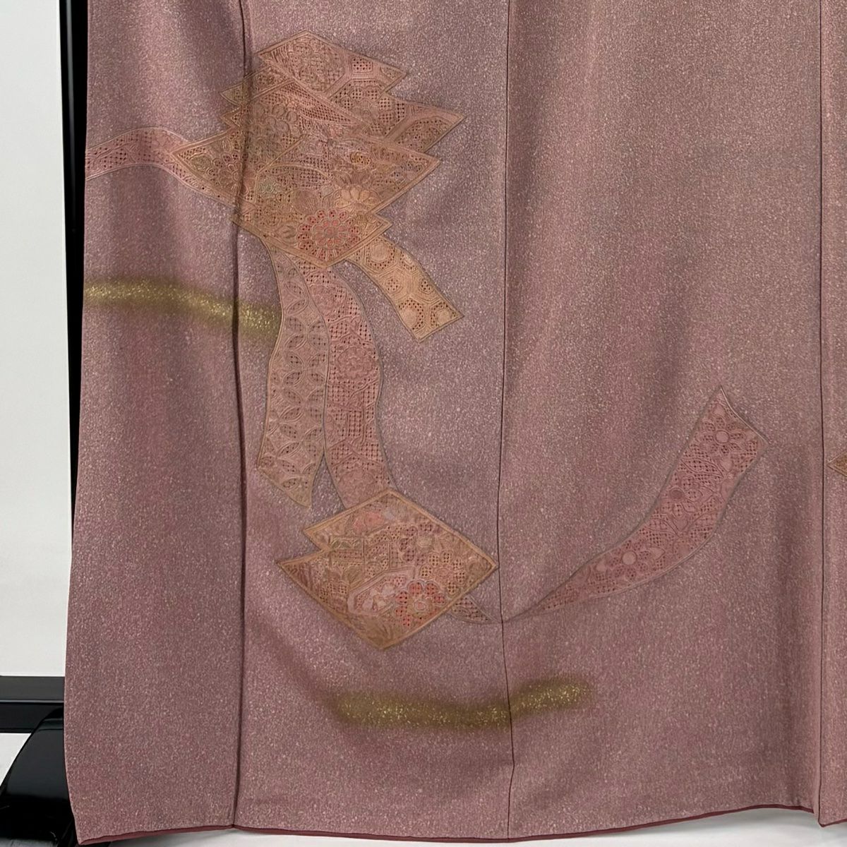 【庫存清倉】 付下 身長167.5cm 袖長65cm M 雙層 松樹皮菱 草花紋刺繡 金彩裝飾 粉紅 純蠶絲 優品級 一個紋