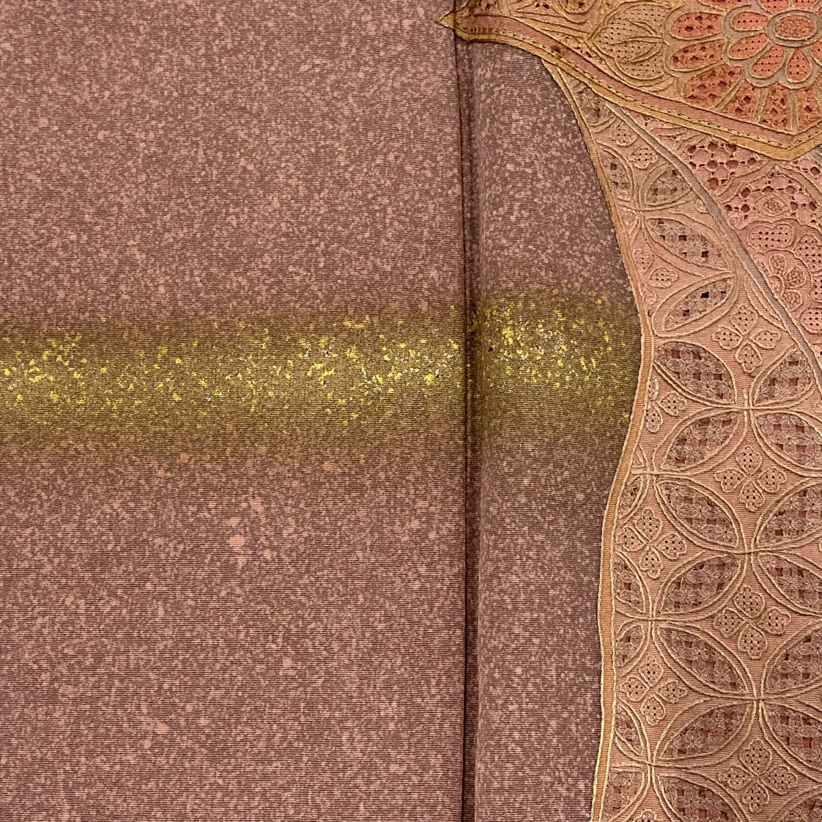 【庫存清倉】 付下 身長167.5cm 袖長65cm M 雙層 松樹皮菱 草花紋刺繡 金彩裝飾 粉紅 純蠶絲 優品級 一個紋