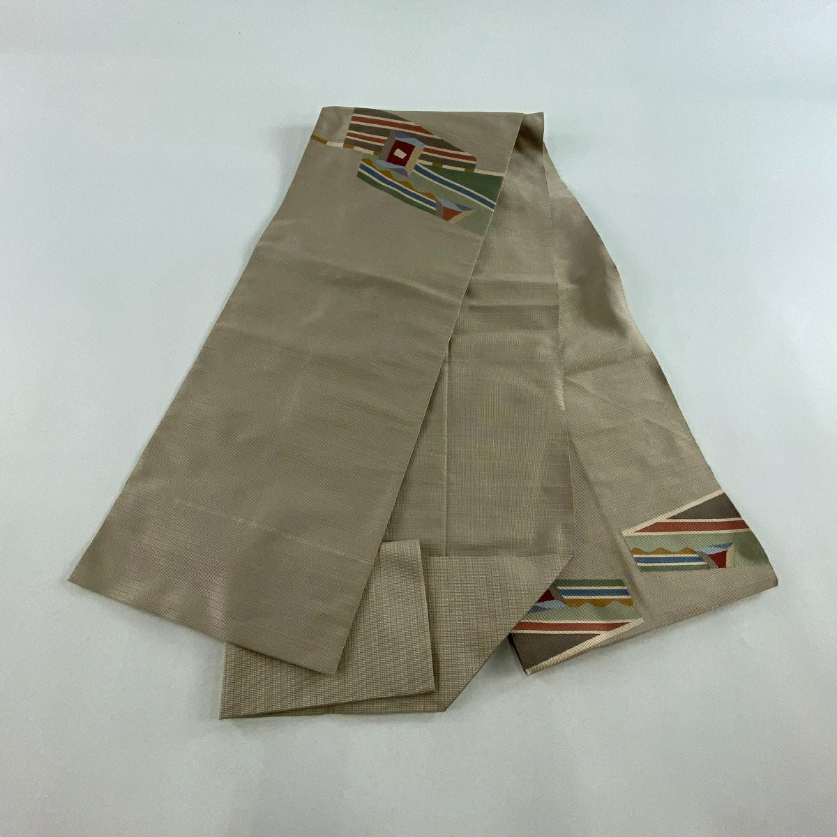 【庫存清倉】 名古屋帶 優品級 松樹葉仕立 八寸名古屋帶 幾何學 灰茶 純蠶絲
