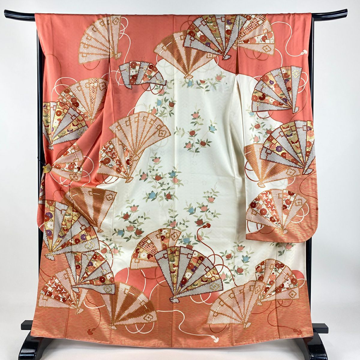 振袖禮服 身長166.5cm 袖長66cm M 雙層 吾妻德穗 落款あり 扇子 菊花唐草紋 金絲 金銀彩 鮭粉色 純蠶絲 逸品級
