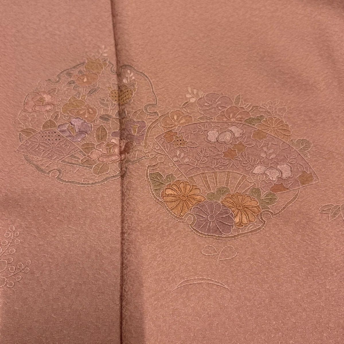 【庫存清倉】 付下 身長155.5cm 袖長64.5cm M 雙層 雪輪 草花紋刺繡 粉米色 純蠶絲 優品級