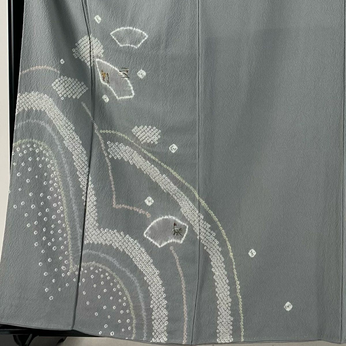 【庫存清倉】 付下 身長159.5cm 袖長64.5cm M 雙層 扇子面 草花紋刺繡 絞染 灰 純蠶絲 優品級 一個紋