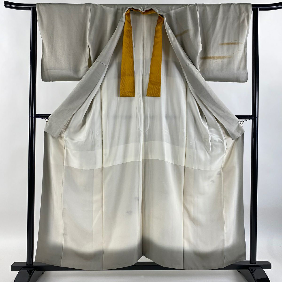 【庫存清倉】 付下 身長157cm 袖長63cm S 雙層 寶物滿載 霞 刺繡 金彩裝飾 灰茶 純蠶絲 美品 秀品級 一個紋
