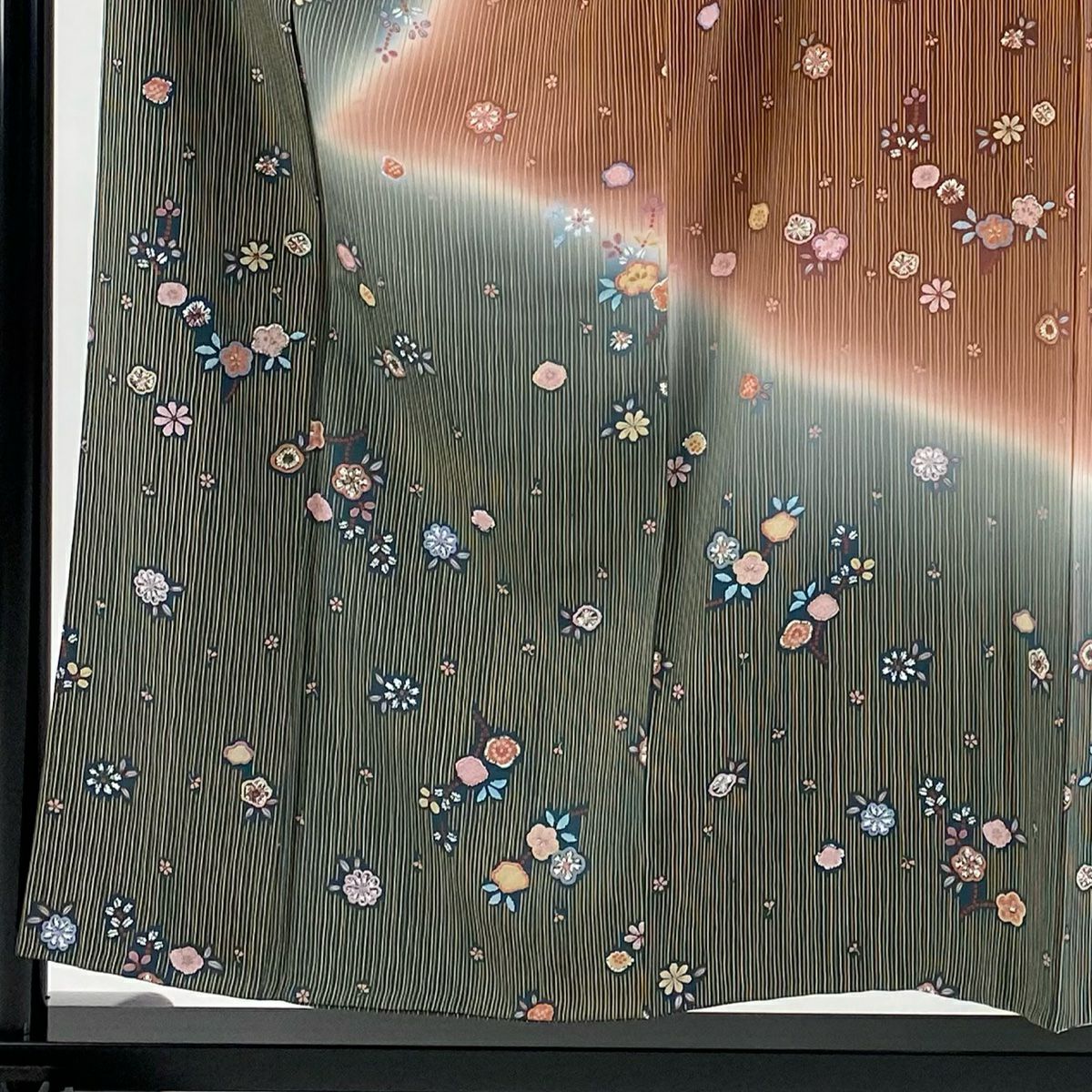 【庫存清倉】訪問服 身長155cm 袖長65cm M 雙層 縱條 草花紋紋 漸層 金彩裝飾 灰綠 純蠶絲 美品 秀品級
