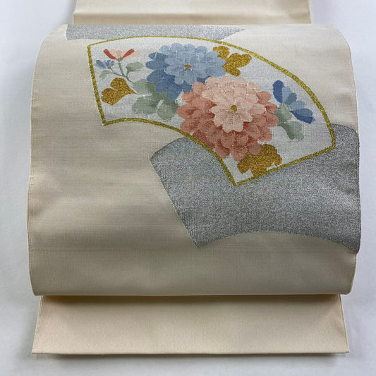 【庫存清倉】名古屋帶 美品 秀品級 八寸名古屋帶 松樹葉仕立 扇子面 菊花 金銀彩 綴れ 米色 純蠶絲