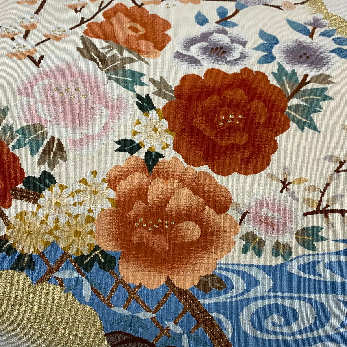 【清倉特賣】 名古屋帶 優品級 八寸名古屋帶 松樹葉仕立 牡丹 流水 金糸 奶油色 純蠶絲