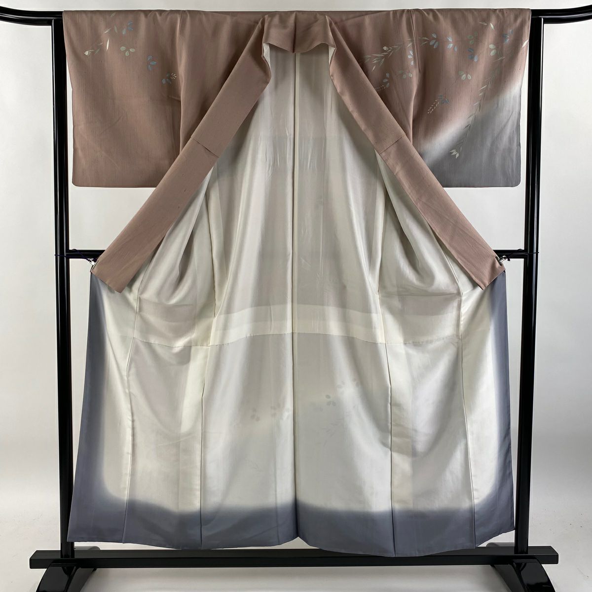 【庫存清倉】訪問服 身長155.5cm 袖長63cm S 雙層 紬織織 落款有 萩 枝花 金彩裝飾 染分 灰櫻 純蠶絲 優品級