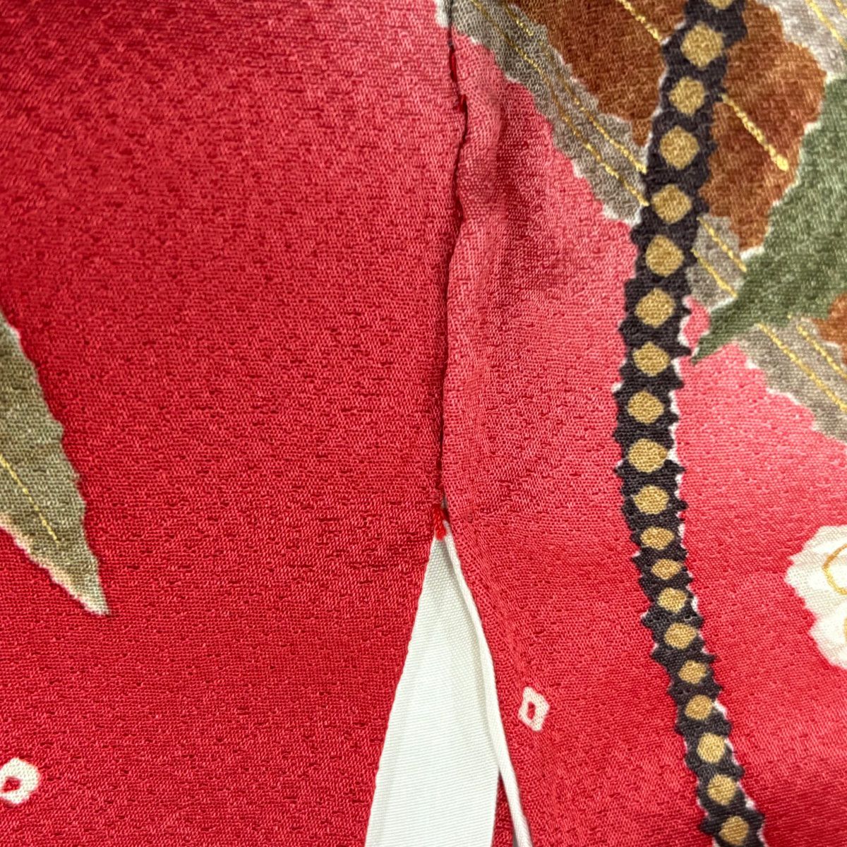 【庫存清倉】振袖禮服 身長165cm 袖長68cm L 雙層 蝶 樹垂櫻 金銀彩 絞染 紅 純蠶絲 名品級