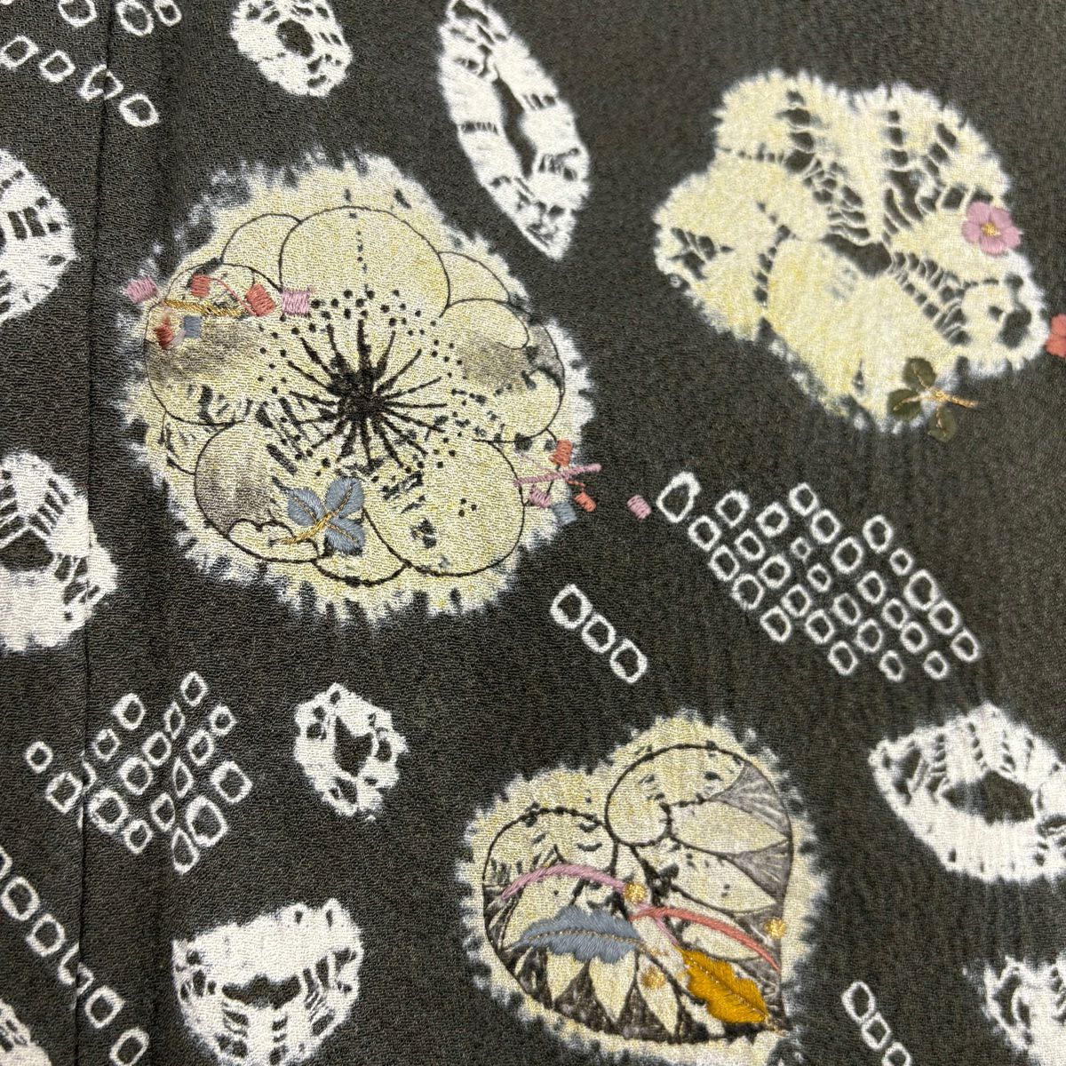 【庫存清倉】訪問服 身長160cm 袖長65cm M 雙層 草花紋紋 霞 絞染 刺繡 灰綠 純蠶絲 名品級 一つ紋