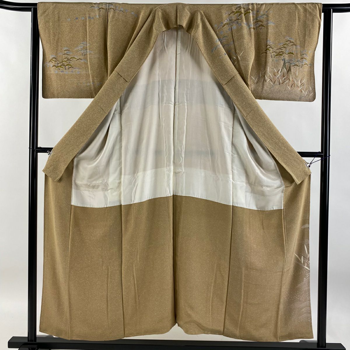 【庫存清倉】訪問服 身長154cm 袖長62.5cm S 雙層 落款あり 網干 松樹 刺繡 金銀彩 淡茶 純蠶絲 美品 名品級