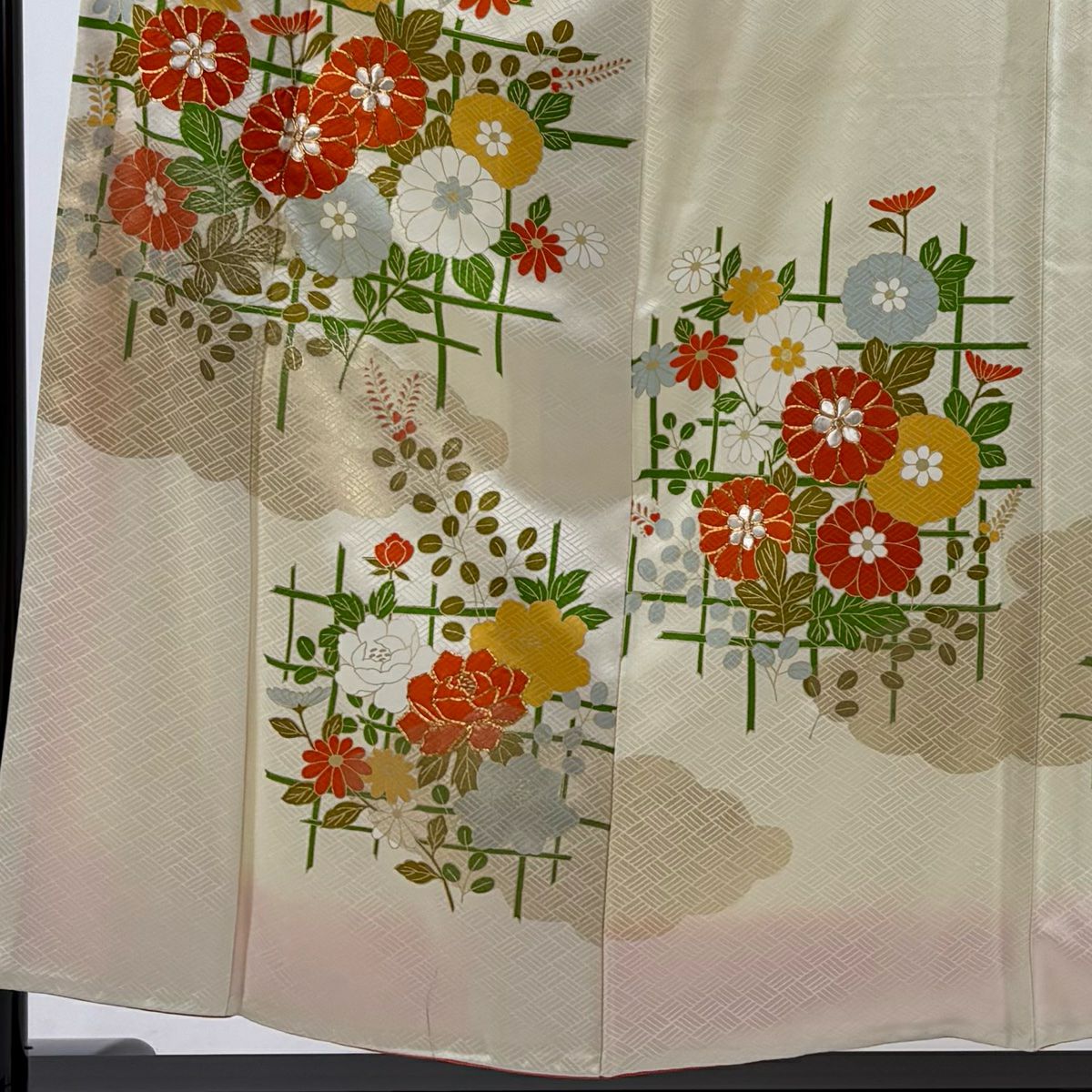 【庫存清倉】訪問服 身長155cm 袖長62.5cm S 雙層 菊花 雲紋 金絲 金銀彩 奶油色 純蠶絲 優品級