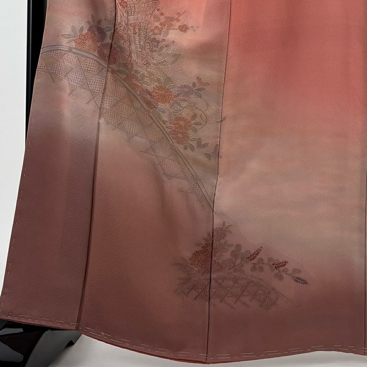 【庫存清倉】 付下 身長164.5cm 袖長65cm M 雙層 御所車 菊花花刺繡 漸層 粉紅 純蠶絲 優品級