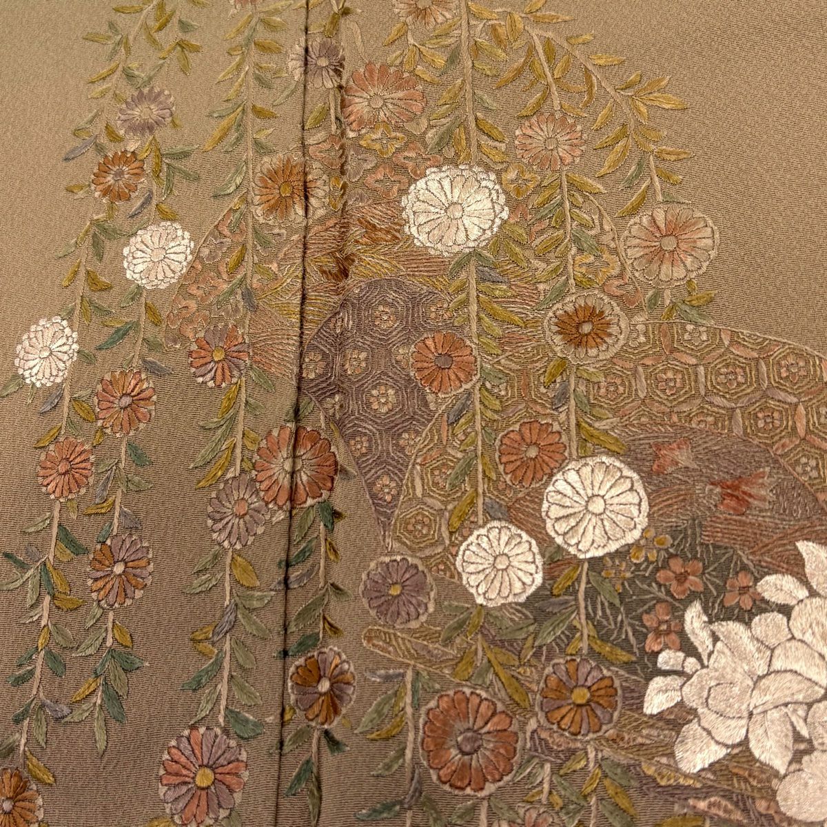 【庫存清倉】 付下 身長156cm 袖長65cm M 雙層 花筏 草花紋刺繡 漸層 灰綠 純蠶絲 名品級 一個紋