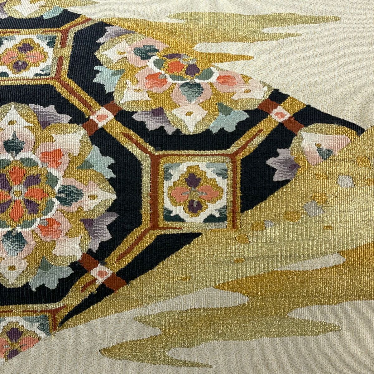 【庫存清倉】 名古屋帶 名品級 八寸名古屋帶 松樹葉仕立 蜀江華紋 霞 金銀彩 奶油色 純蠶絲