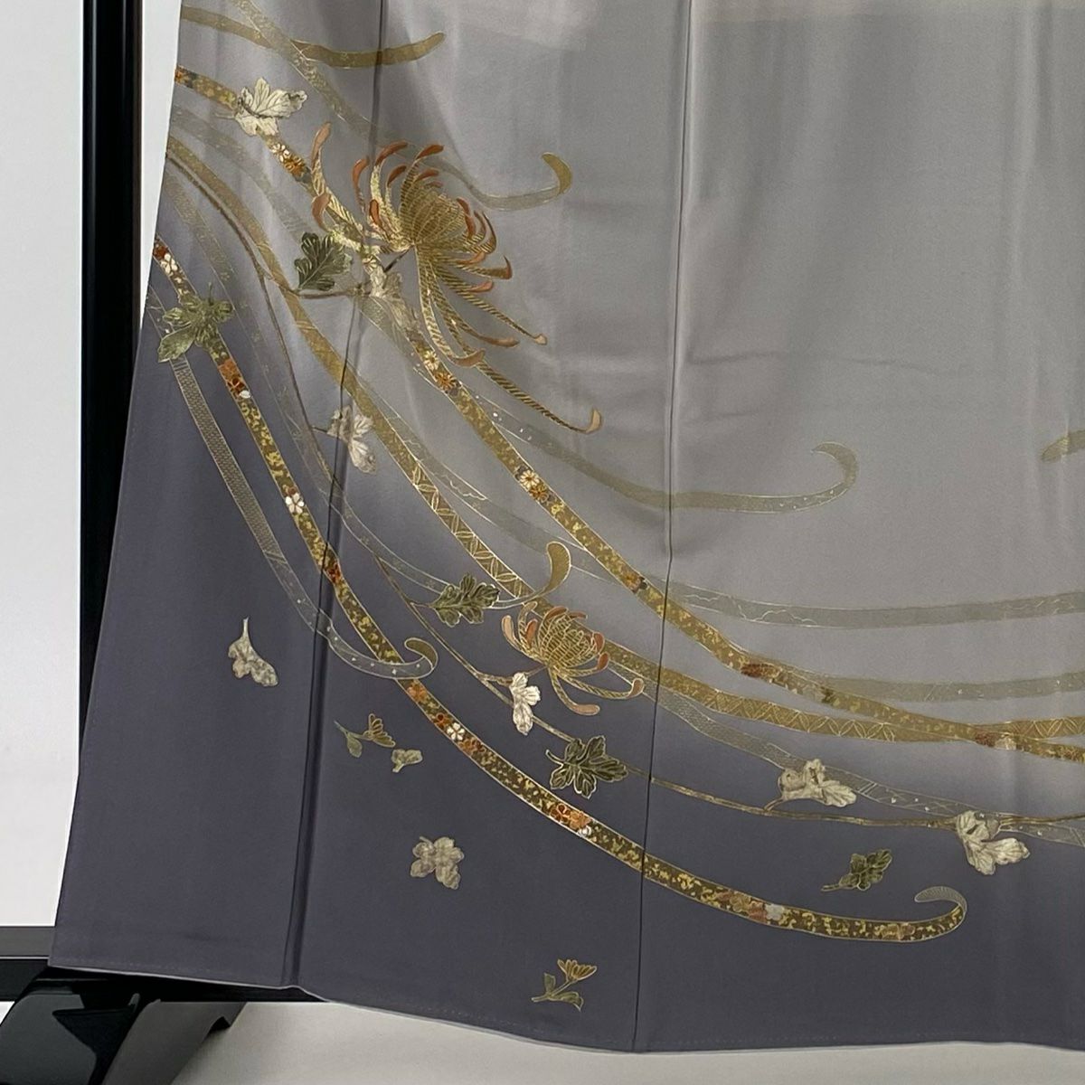 【庫存清倉】 付下 身長161cm 袖長67.5cm L 雙層 菊花花 蔓帶 金銀彩 刺繡 灰 純蠶絲 優品級