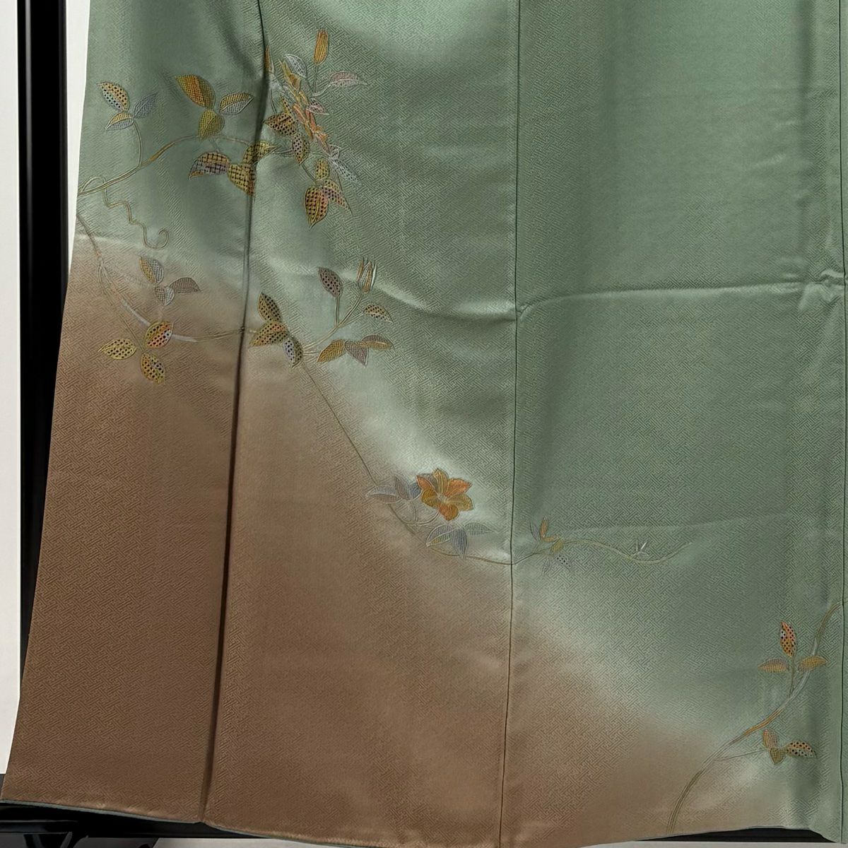 【庫存清倉】 付下 身長159.5cm 袖長64cm M 雙層 枝花刺繡 染分 灰綠 純蠶絲 名品級