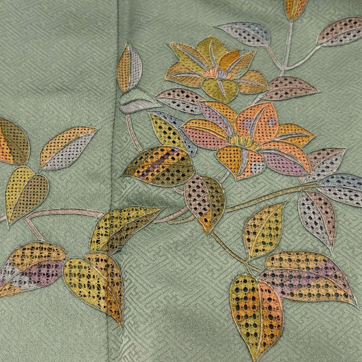 【庫存清倉】 付下 身長159.5cm 袖長64cm M 雙層 枝花刺繡 染分 灰綠 純蠶絲 名品級