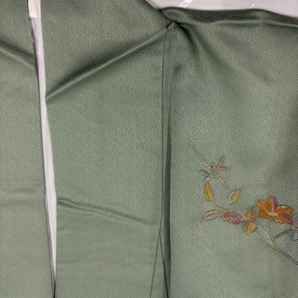 【庫存清倉】 付下 身長159.5cm 袖長64cm M 雙層 枝花刺繡 染分 灰綠 純蠶絲 名品級