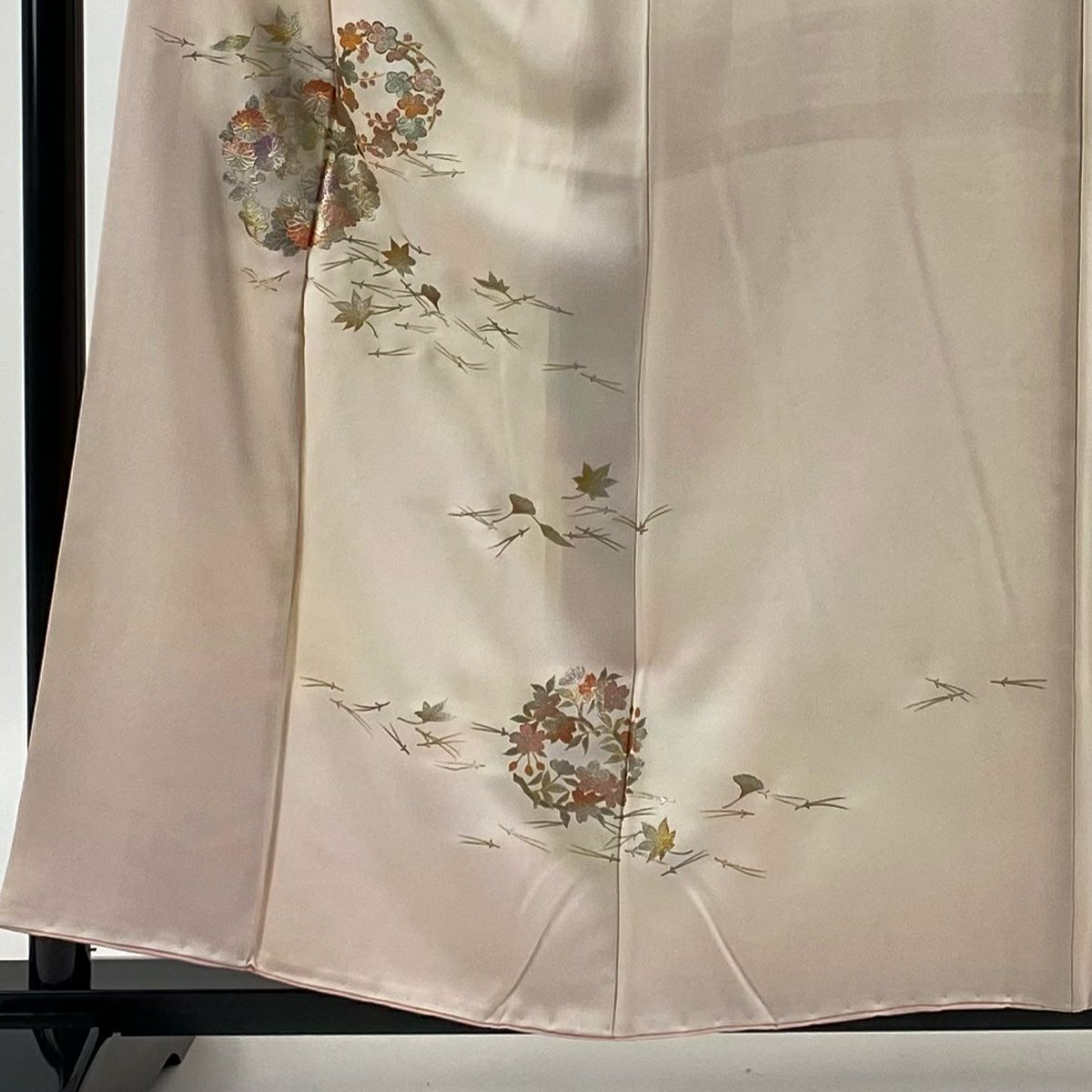 【庫存清倉】 付下 身長158cm 袖長62.5cm S 雙層 和田光正 落款 花丸紋 松樹葉 金銀彩 淺粉色 純蠶絲 名品級