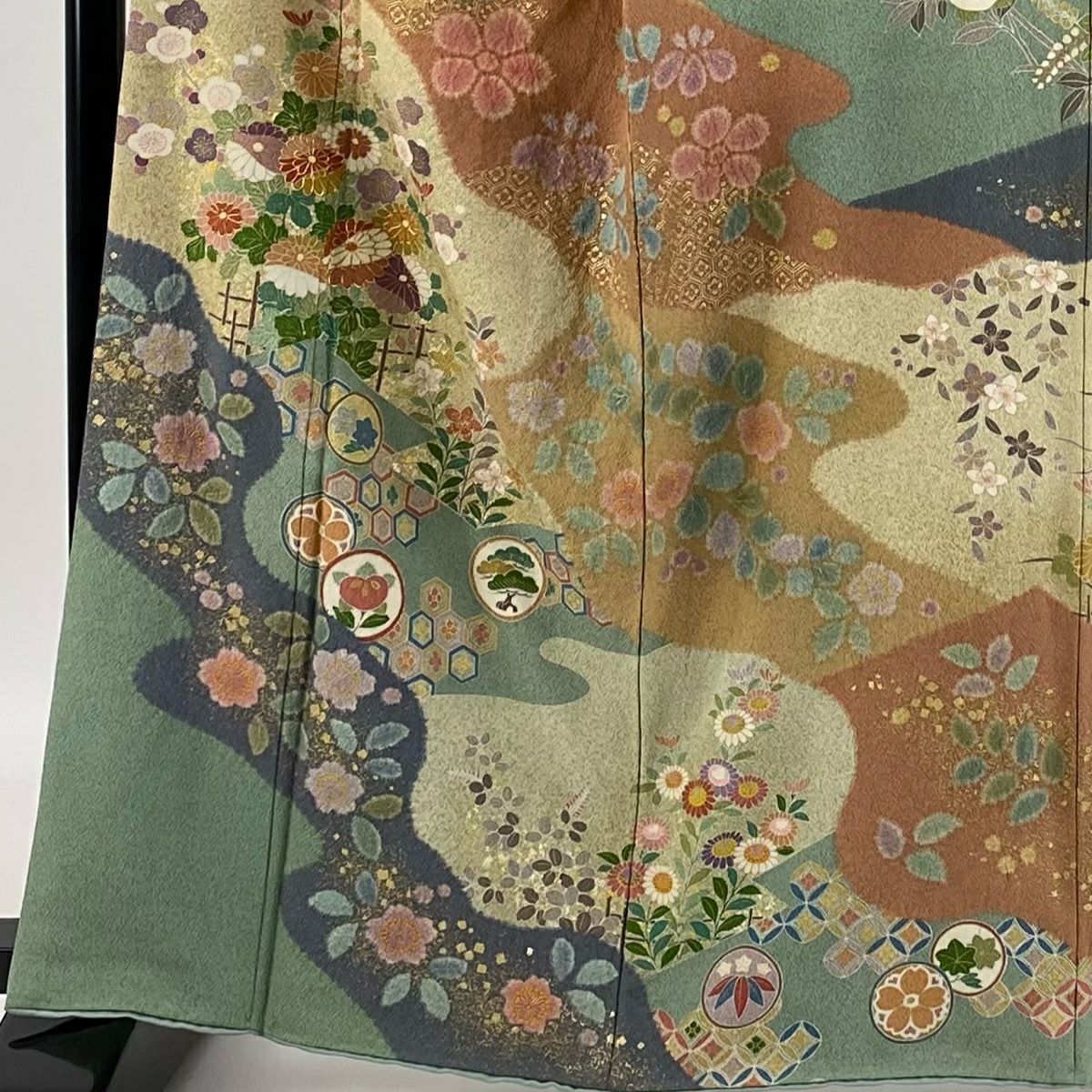 【庫存清倉】訪問服 身長163cm 袖長65.5cm M 雙層 落款有 菊花 有職紋樣 金絲 金銀彩 淺綠 純蠶絲 名品級