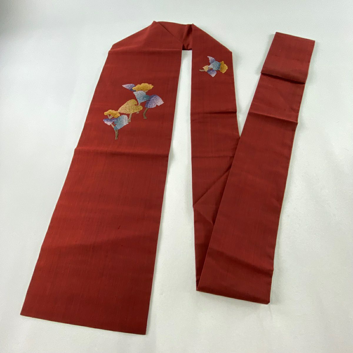 【清倉特賣】名古屋帶 美品 秀品級 紬織織 葉花紋 相良刺繡 金線 深紅 純蠶絲