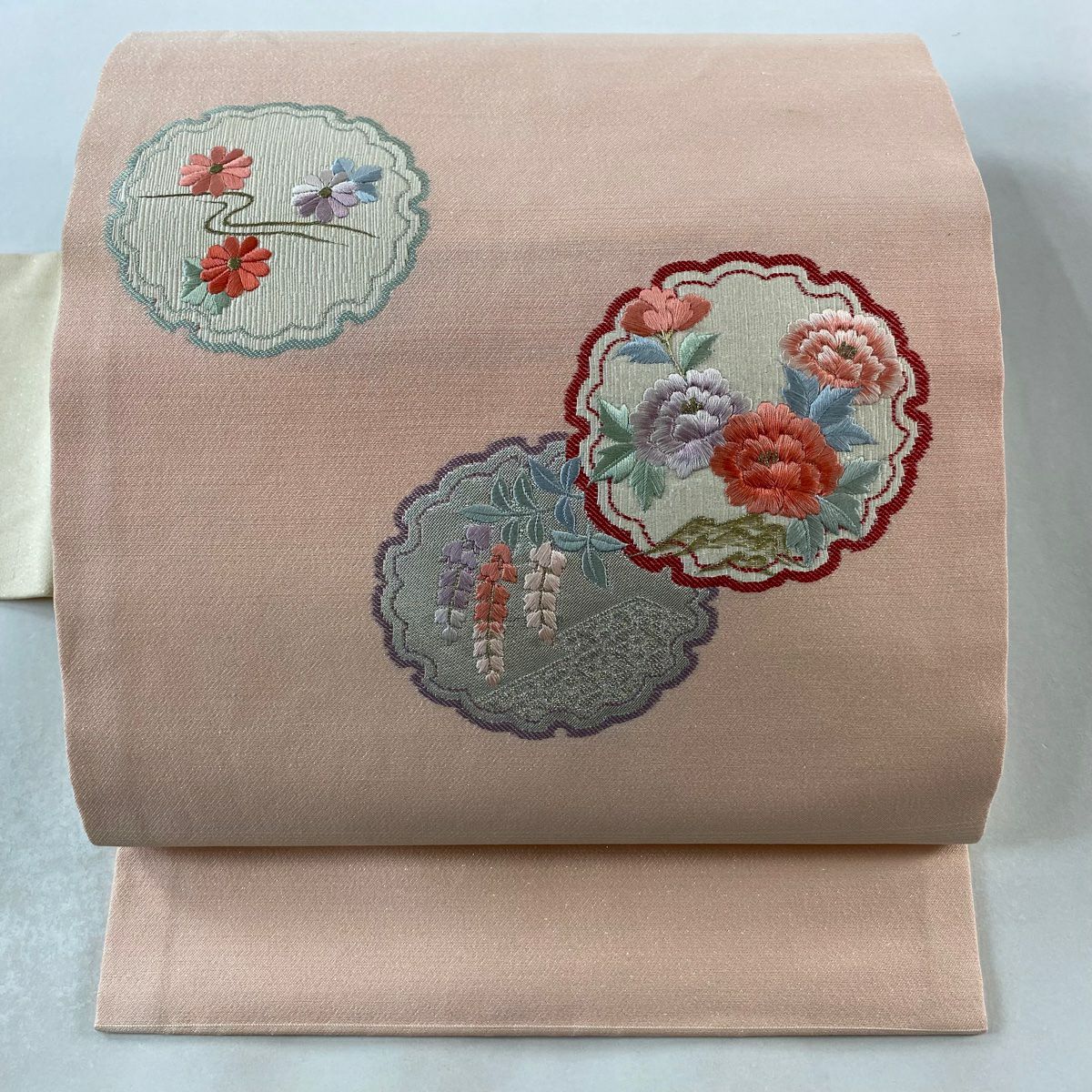 【庫存清倉】 名古屋帶 優品級 關西仕立 雪輪 草花紋刺繡 金銀彩 淺粉色 純蠶絲