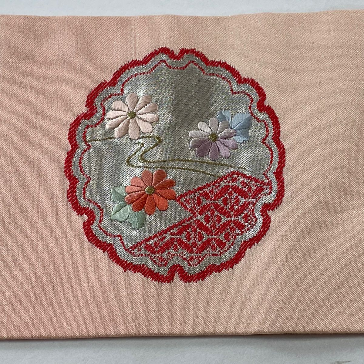 【庫存清倉】 名古屋帶 優品級 關西仕立 雪輪 草花紋刺繡 金銀彩 淺粉色 純蠶絲